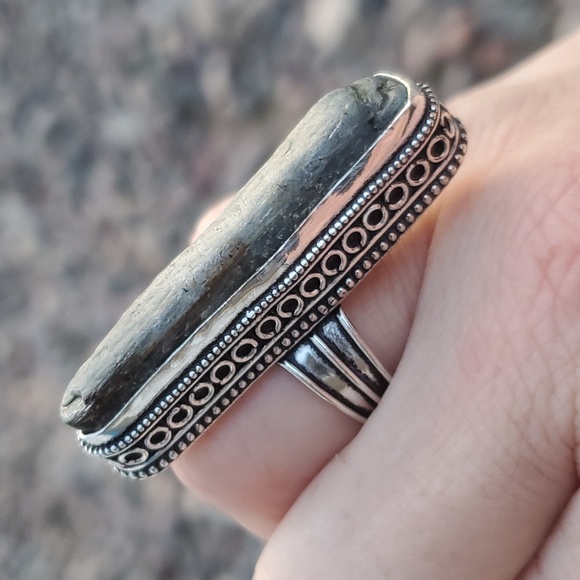 New Oversized Rough Kyanite 925 Silver Statement Ring. - Picture 7 of 13